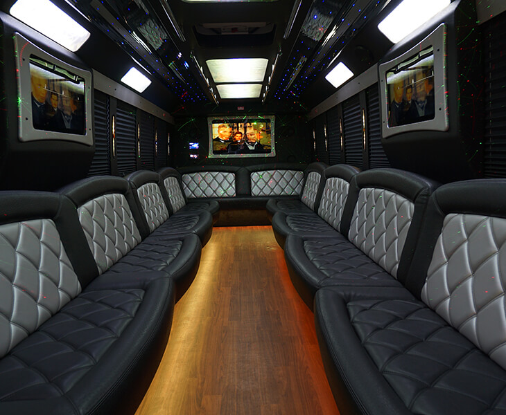 Limo bus rental in Mankato